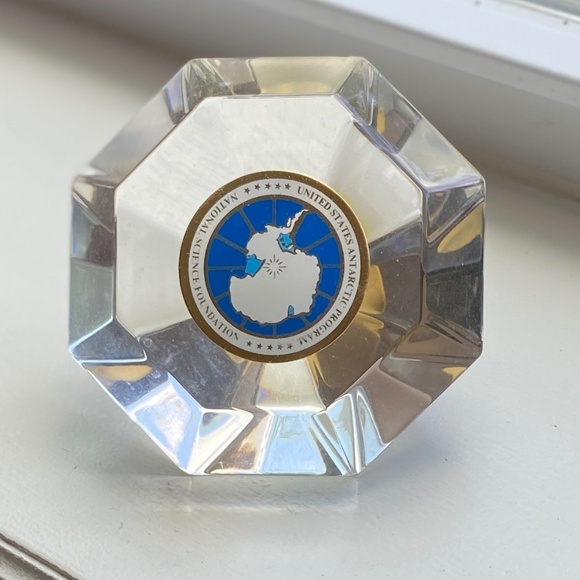 Acrylic Paperweight, National Sciences Foundation, US Antarctic Program - Picture 1 of 5